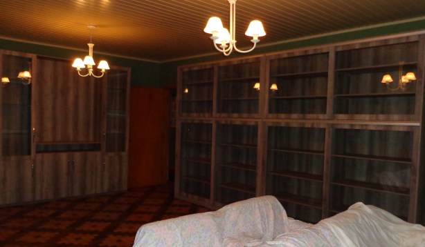 Primeiro expositor dos carrinhos e rack - expositor das bonecas da Primeira Dama